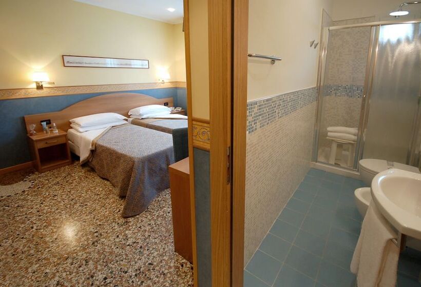 Номер Стандарт, Antica Villa Graziella Venice   Atika & Atif