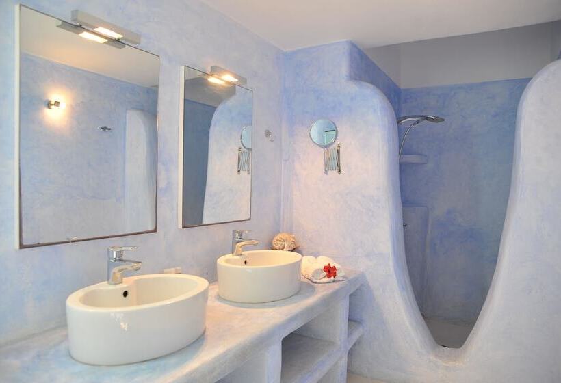سوییت خانوادگی, Medusa Beach Resort & Suites