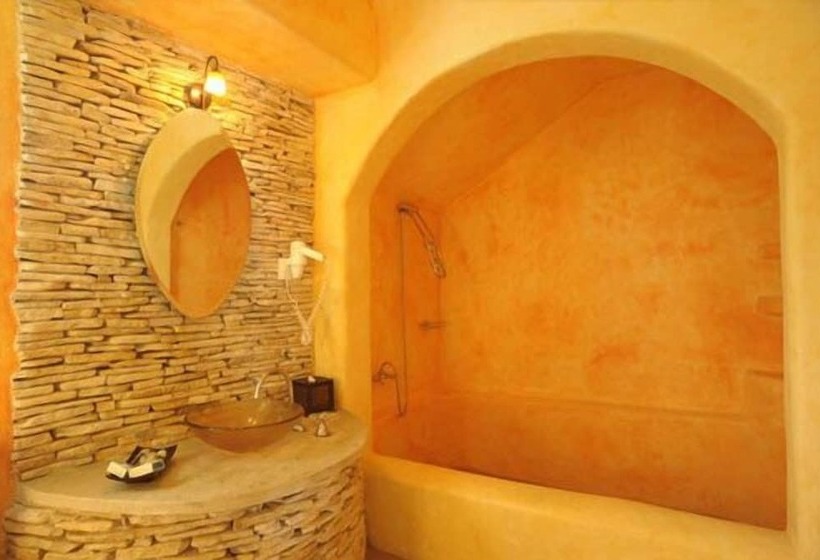 سوییت اجرایی, Medusa Beach Resort & Suites