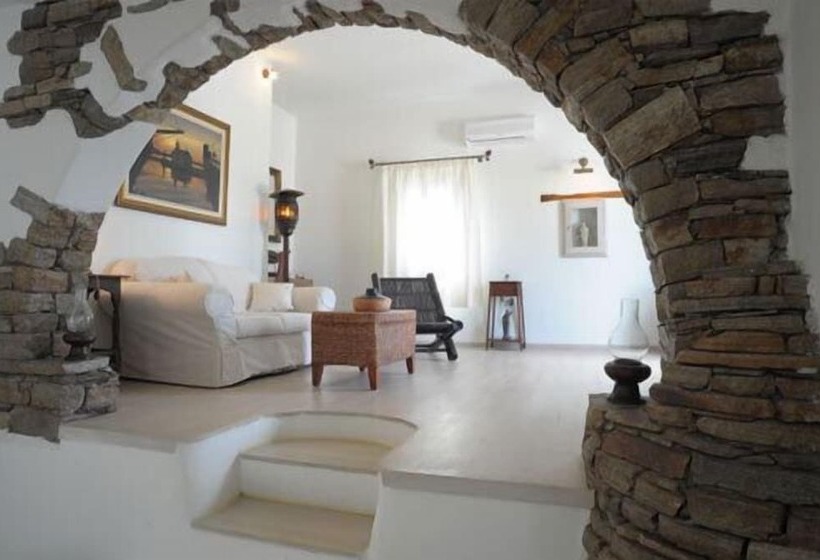 سوییت اجرایی, Medusa Beach Resort & Suites