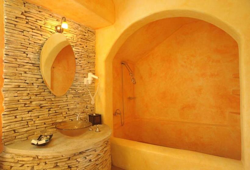 سوییت اجرایی, Medusa Beach Resort & Suites