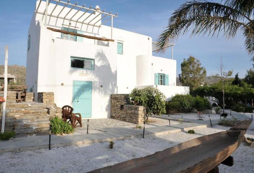 سوییت خانوادگی, Medusa Beach Resort & Suites