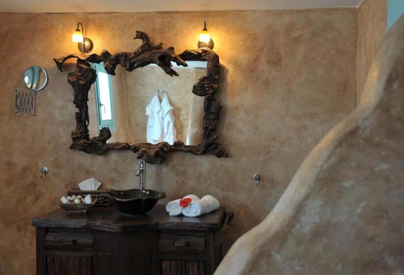 سوییت جونیور, Medusa Beach Resort & Suites