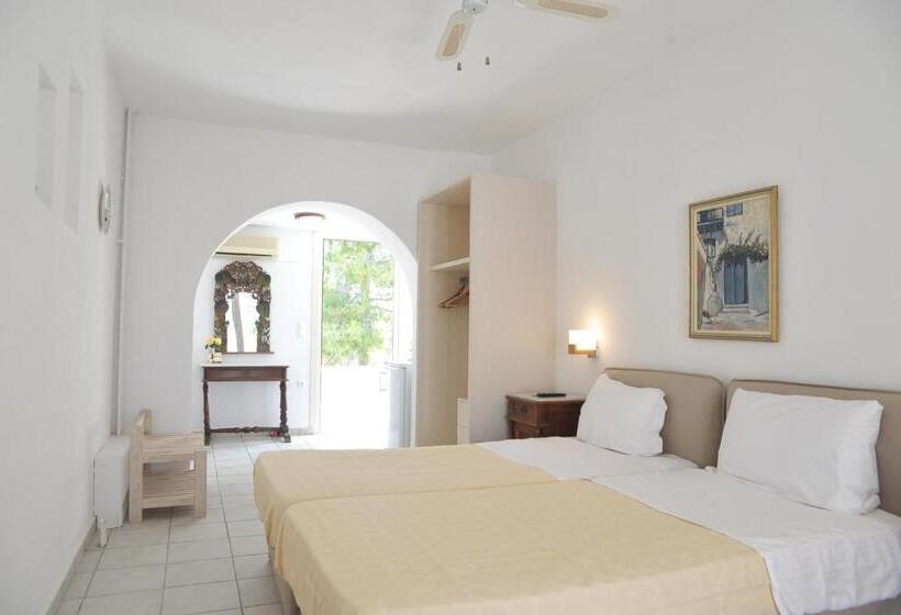 اتاق استاندارد سه نفره, Medusa Beach Resort & Suites