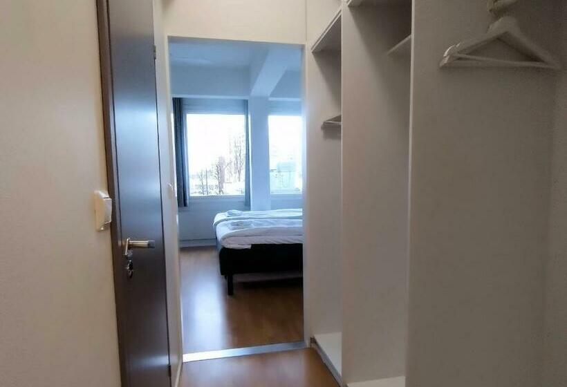 스탠다드 룸, Li Kerava