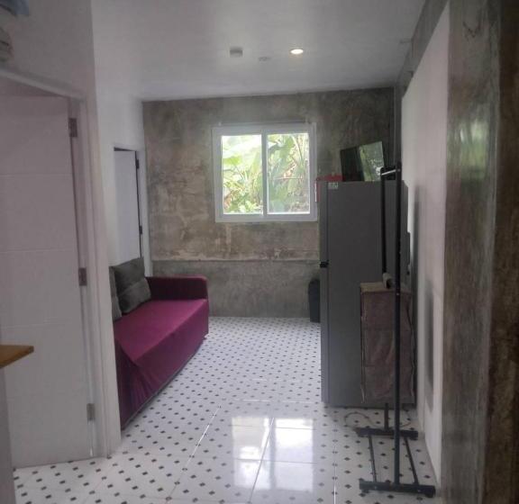 آپارتمان 1 خوابه با چشمانداز استخر, Entropy Apartment