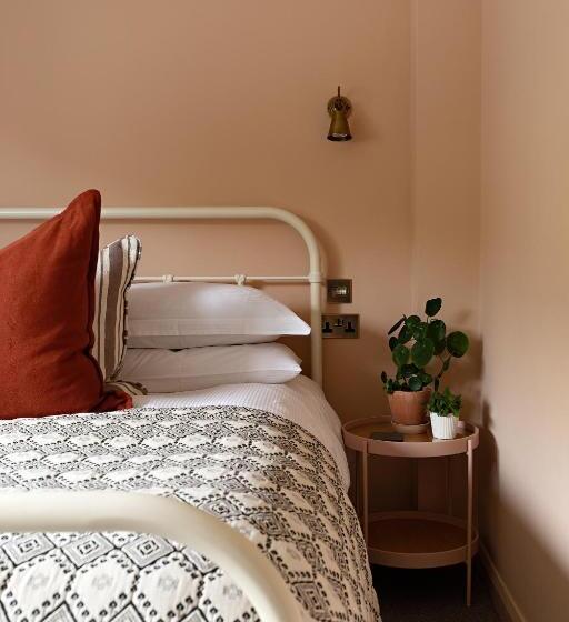 Junior Suite, Chestnut Villa