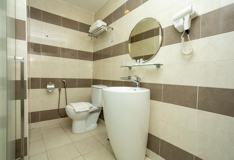 Люкс Клуб, Citrus Hotel Johor Bahru By Compass Hospitality
