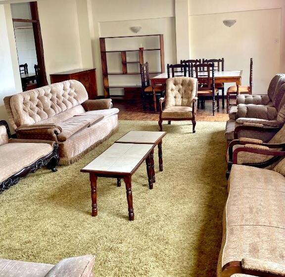 1 Bedroom Penthouse Apartment, Kenya Comfort Suites
