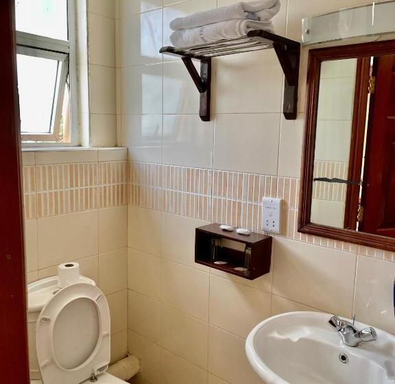 اتاق استاندارد, Kenya Comfort Suites