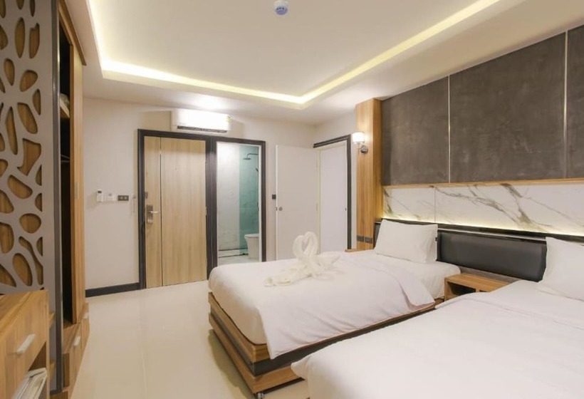 带阳台的豪华间, The Mantra Hotel Kata Noi