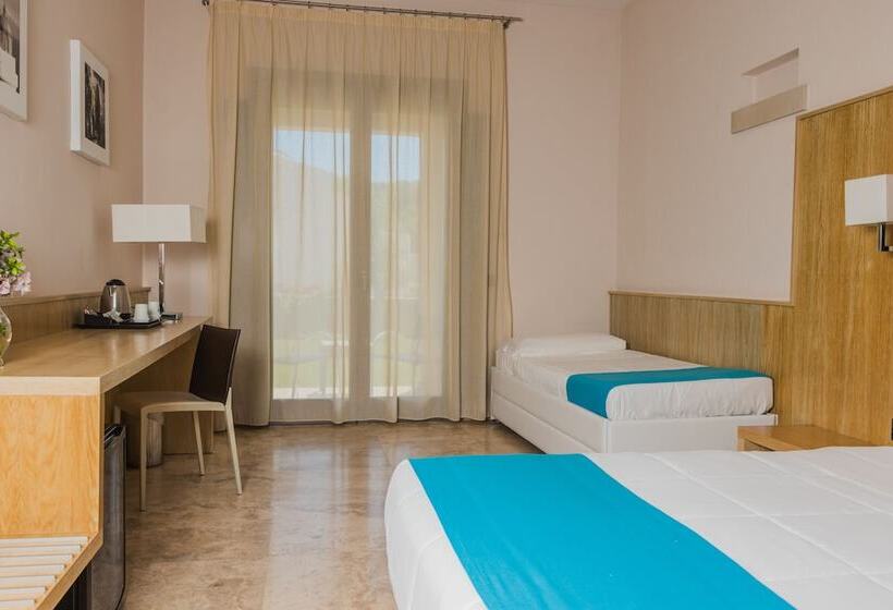 Quarto Triplo Superior, Basiliani   Cdshotels
