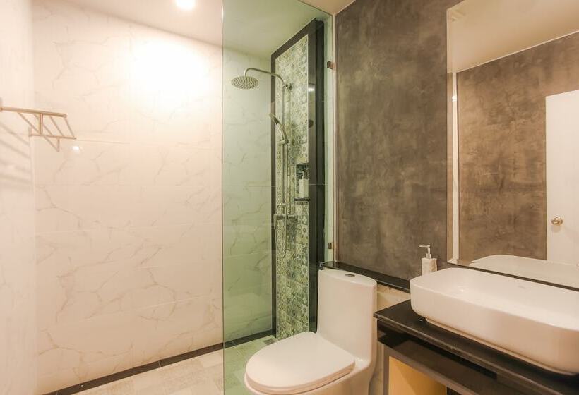 带阳台的豪华间, The Mantra Hotel Kata Noi