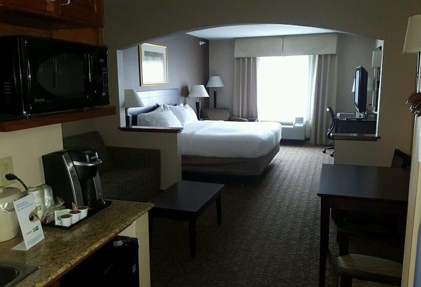 Люкс, Holiday Inn Express Hotel & Suites Concordia Us 81, An Ihg