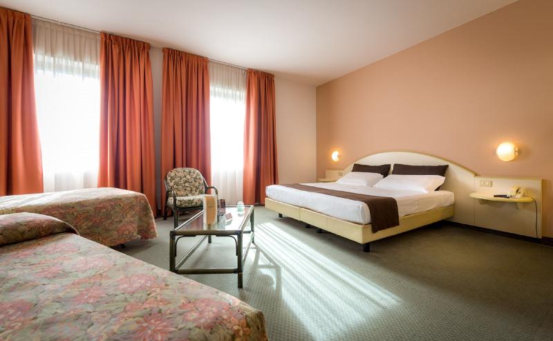 스탠다드 룸 킹사이즈 침대, Holiday Inn Express & Suites Spring Hill, An Ihg