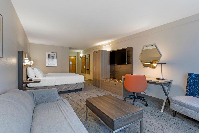 Люкс Кровать Кинг, Holiday Inn Express Hotel & Suites   The Villages, An Ihg