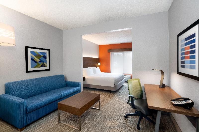Номер Стандарт Кровать Кинг Адаптированный для Инвалидов, Holiday Inn Express Breaux Bridge, An Ihg