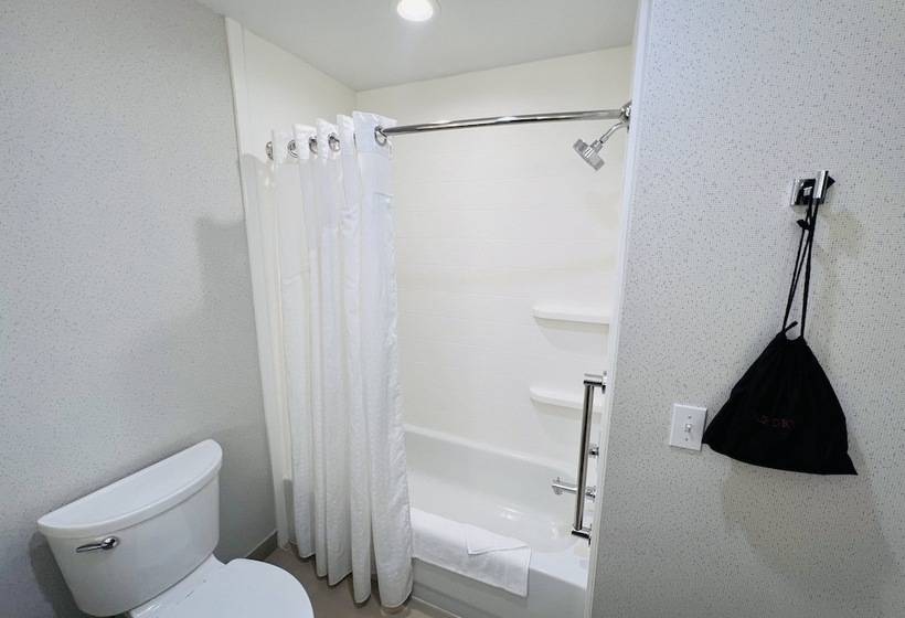 Люкс, Holiday Inn Express & Suites Salinas, An Ihg