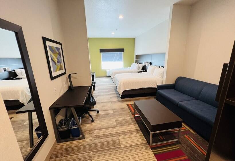 스위트, Holiday Inn Express & Suites Salinas, An Ihg