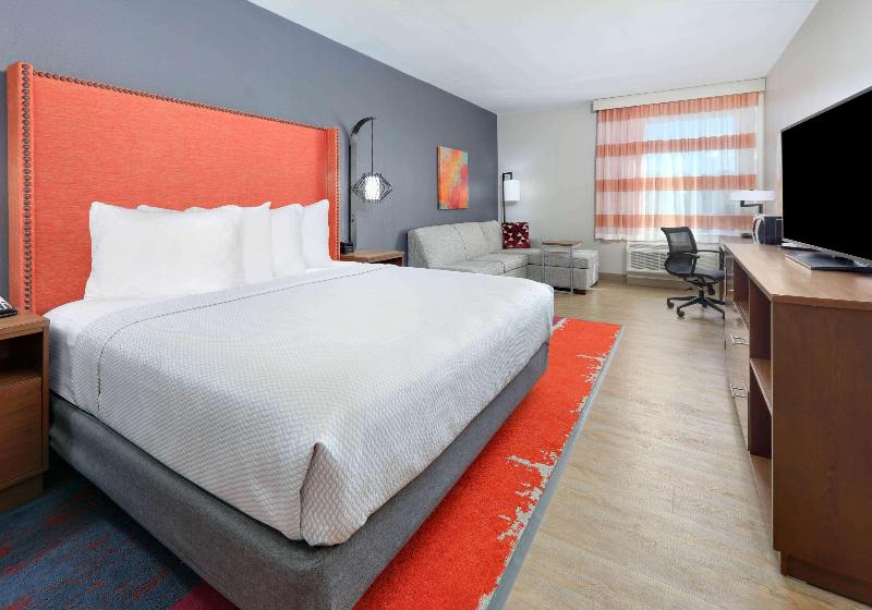 Номер Стандарт Кровать Кинг Адаптированный для Инвалидов, Holiday Inn Express & Suites Sioux Center, An Ihg