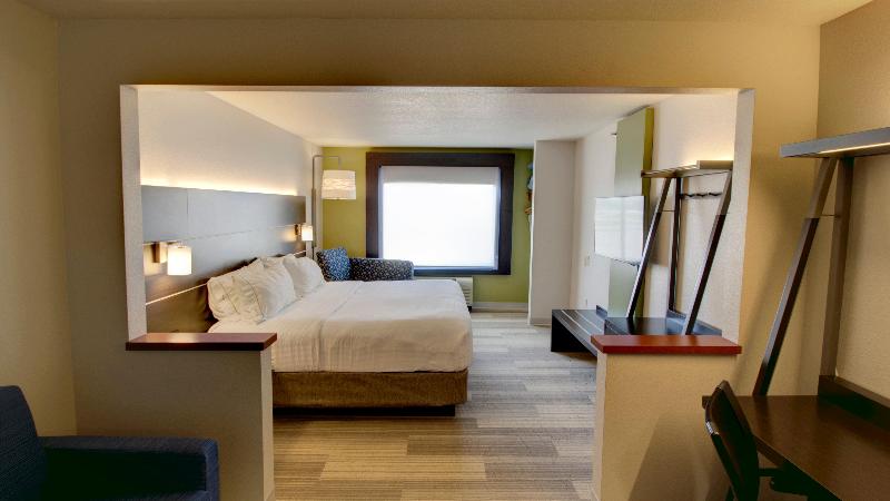 Люкс Кровать Кинг, Holiday Inn Express & Suites Sioux Center, An Ihg