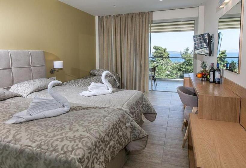 Полулюкс Вид на Море, Paradise Lost Hotel Apartments
