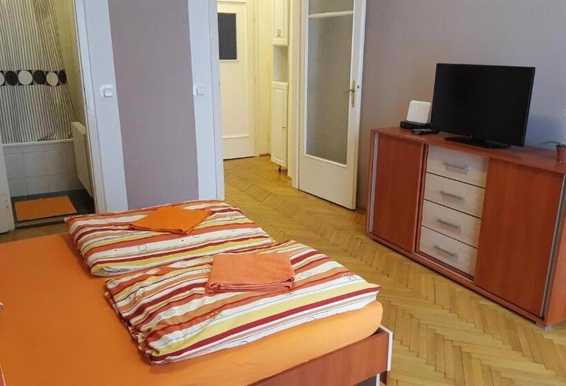 آپارتمان 1 خوابه, Boomerang Hostel