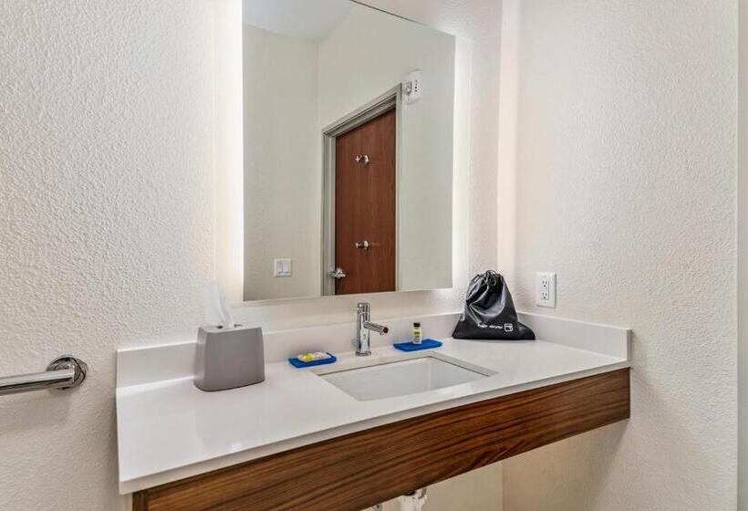 Номер Стандарт Адаптированный для Инвалидов, Holiday Inn Express Suites Van Buren Ft Smith Area, An Ihg
