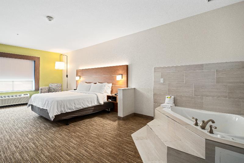 Люкс Кровать Кинг, Holiday Inn Express Suites Van Buren Ft Smith Area, An Ihg