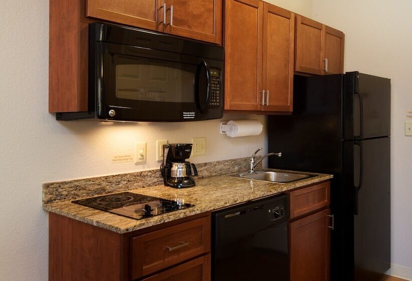 带双人床的标准工作室, Candlewood Suites Fort Worth West, An Ihg