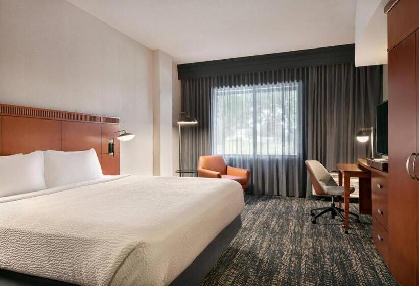 اتاق استاندارد با تخت بزرگ, Courtyard Lancaster