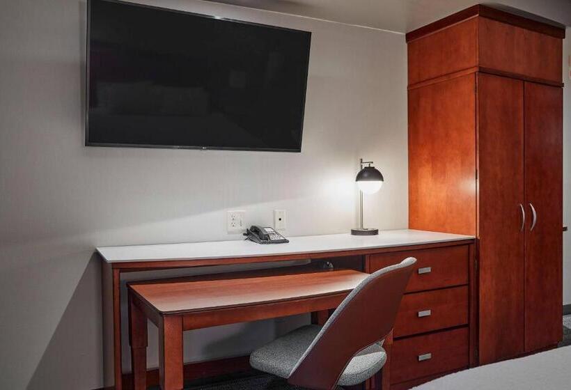 اتاق استاندارد با تخت بزرگ, Courtyard Medford Airport