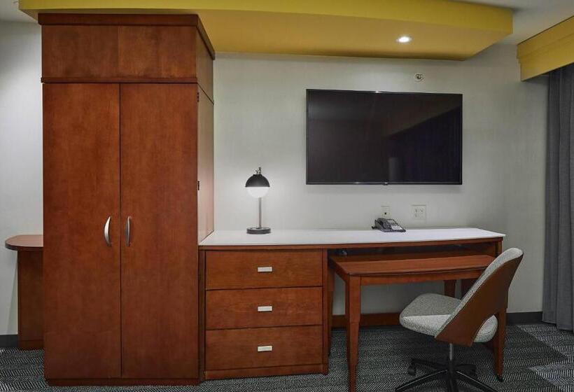 سوئیت با تخت بزرگ, Courtyard Medford Airport