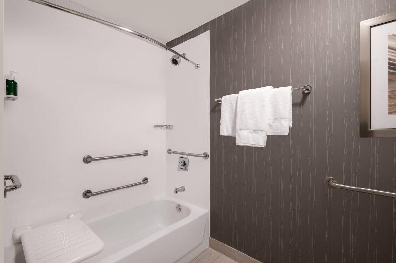 اتاق استاندارد با تخت بزرگ, Courtyard By Marriott Reno