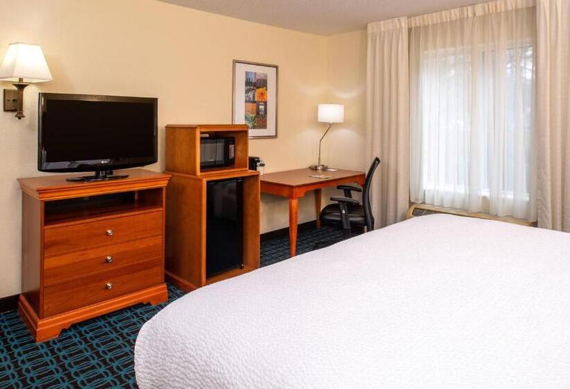 Стандартный Номер Кровать Кинг, Fairfield Inn & Suites Greensboro Wendover