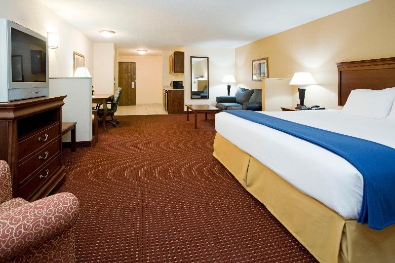 Люкс Кровать Кинг, Holiday Inn Express Airport East, An Ihg