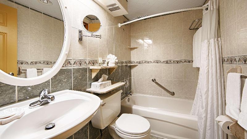Стандартный Номер Кровать Кинг, Holiday Inn Express Airport East, An Ihg