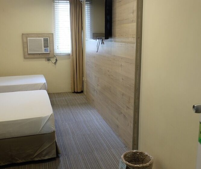 디럭스 트리플 룸, Spaces Hotel Makati