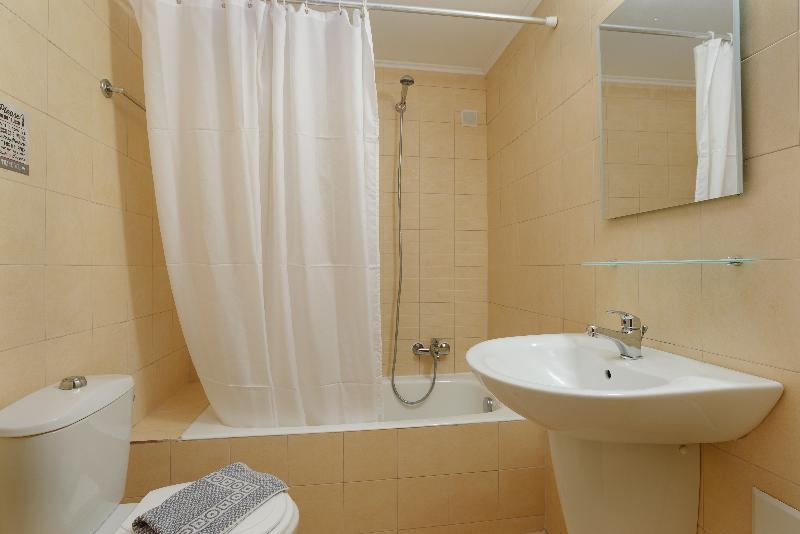 استودیوی استاندارد, Pefkos Village Resort