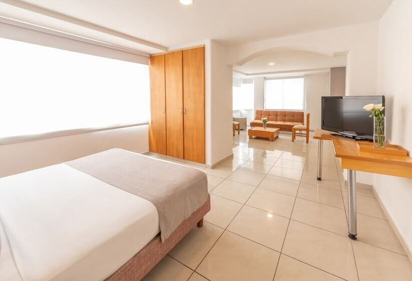 Полулюкс, Basic Hotel Centenario By Hoteles Ms