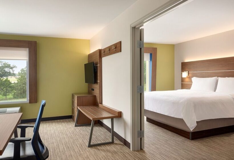 스위트, Holiday Inn Express & Suites Searcy, An Ihg