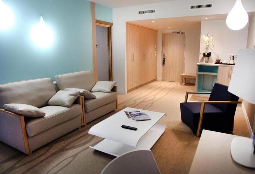سوییت با چشم‌انداز دریا, Radisson Blu Resort & Spa, Ajaccio Bay