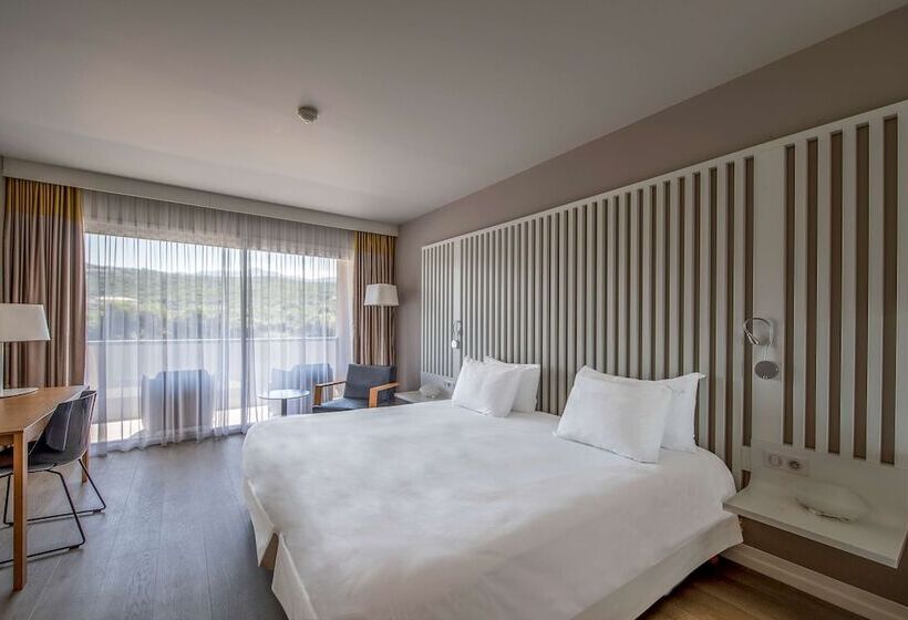 اتاق استاندارد با بالکن, Radisson Blu Resort & Spa, Ajaccio Bay