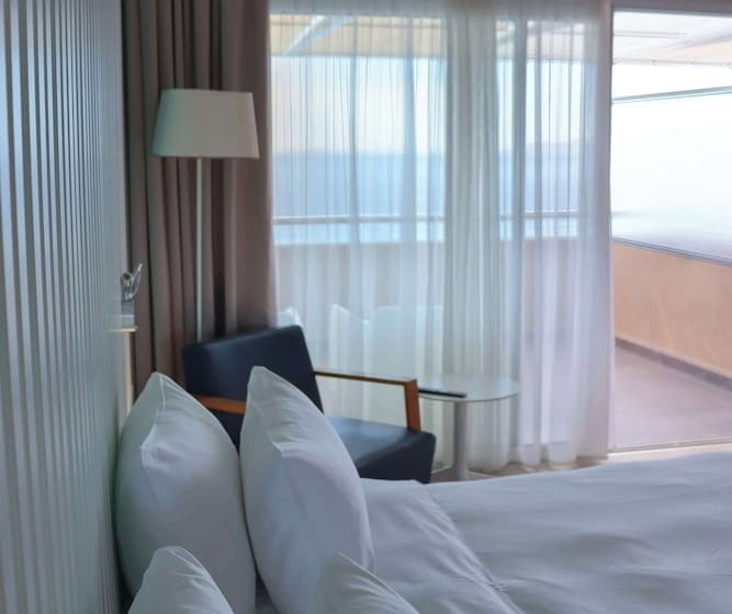 اتاق پرمیوم با چشم‌انداز دریا, Radisson Blu Resort & Spa, Ajaccio Bay