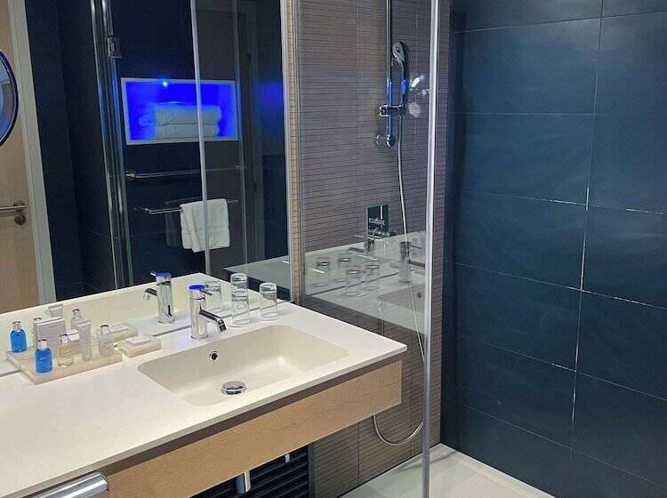 اتاق پرمیوم با چشم‌انداز دریا, Radisson Blu Resort & Spa, Ajaccio Bay