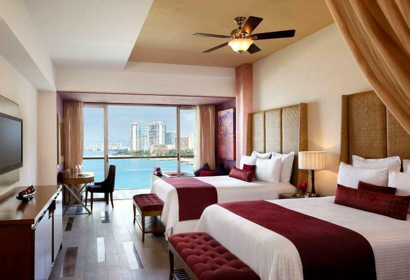 سوئیت جونیور کلوب با چشم‌انداز دریا, Secrets Vallarta Bay Resort & Spa   Adults Only