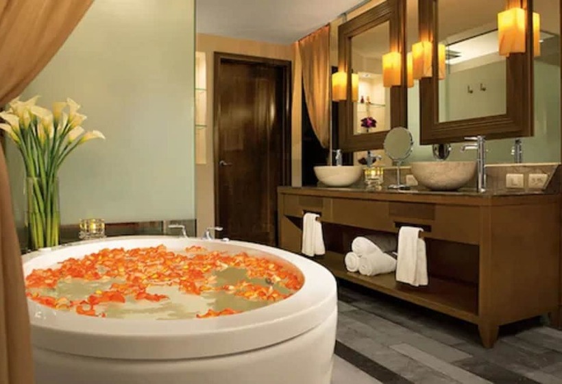 سوئیت جونیور کلوب با چشم‌انداز دریا, Secrets Vallarta Bay Resort & Spa   Adults Only