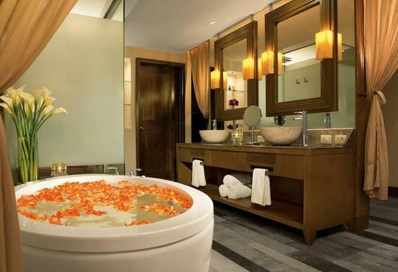 سوئیت مستر با چشم‌انداز دریا, Secrets Vallarta Bay Resort & Spa   Adults Only