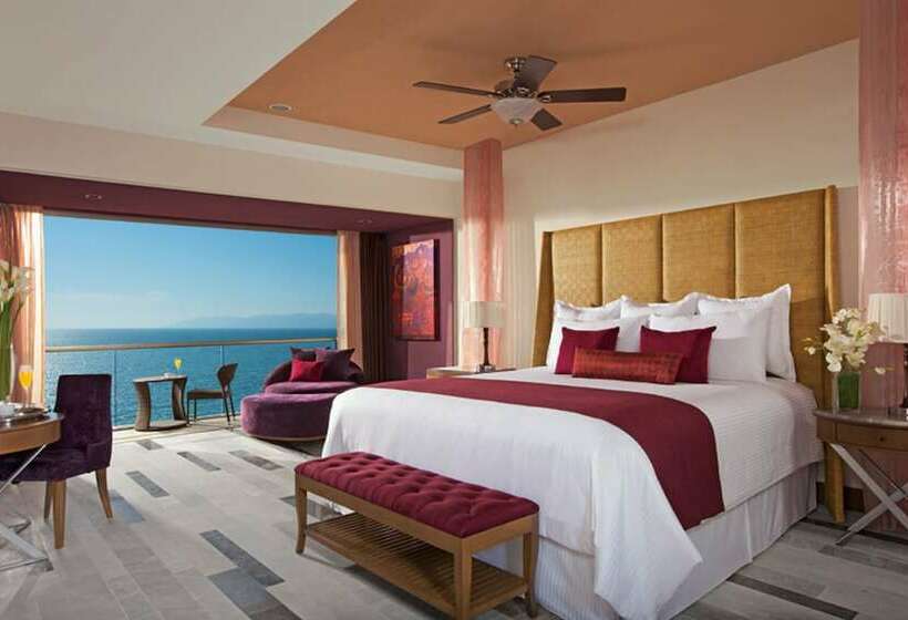 سوئیت جونیور با تخت بزرگ, Secrets Vallarta Bay Resort & Spa   Adults Only