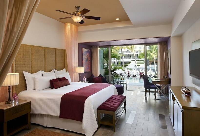 سوئیت جونیور با تخت بزرگ, Secrets Vallarta Bay Resort & Spa   Adults Only
